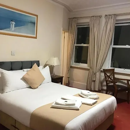 Oyo Diamond Hotel Eastbourne-2