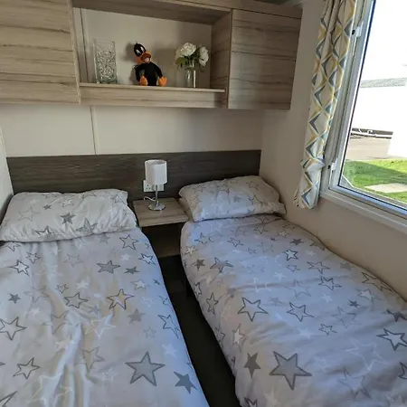 Sleeps 6 Modern And Bright Caravan Littlesea Haven Weymouth-3