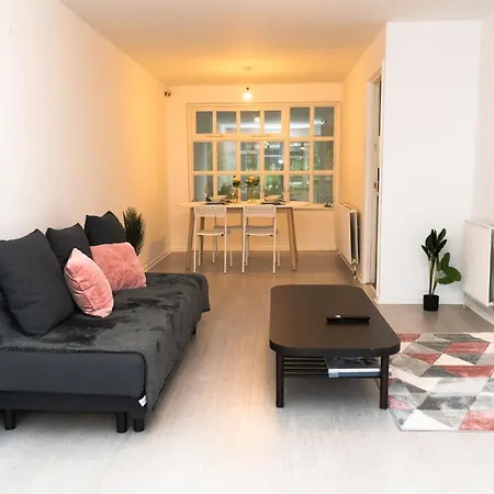 Leeds Lodge-3