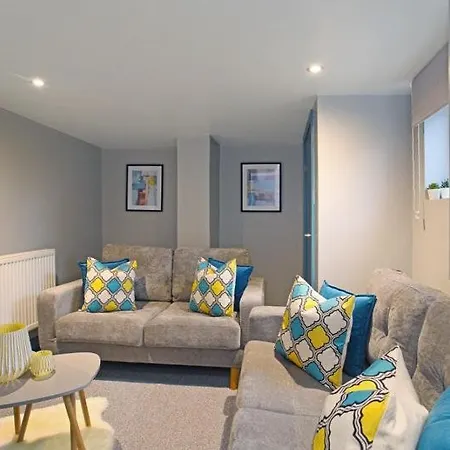 Elland Road Guesthouse-3