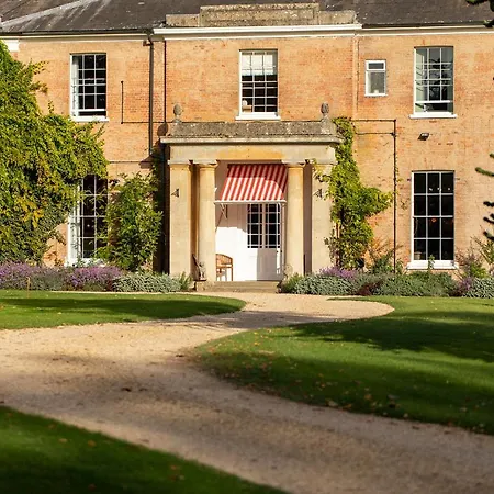 The Retreat, Elcot Park-2