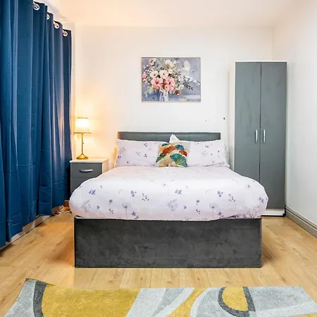 Birmingham City Centre Apartment Room Near China Town-3