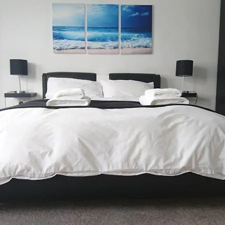 Tippys Guesthouse-2