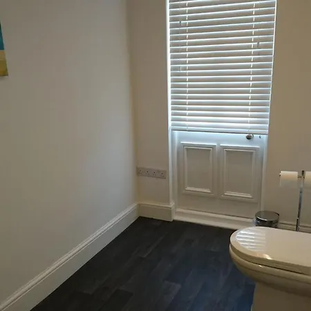 Tippys Guesthouse-3