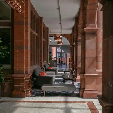 The Crown London Hotel, Cricklewood North West London, Worldhotels Distinctive-2