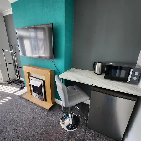 Solihull Shared House-3