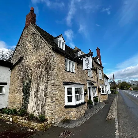 The Lion, Tredington-2