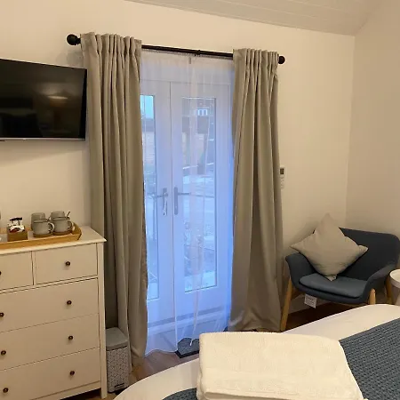 Rural Retreat In Devon-3