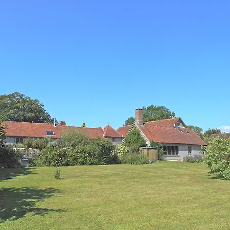 Luxurious, Fabulous, Fun, Contemporary Suite In Retreat Centre-2