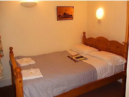 Holly House Hotel-3