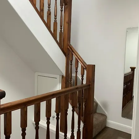 Spacious 5Br House Sleeps 10-2