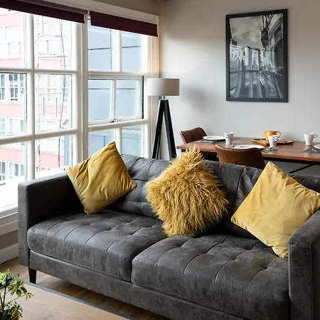 High Street Town House-2