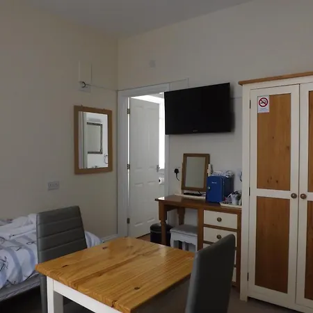 The Edenhurst Guesthouse-3