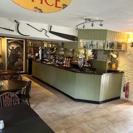 The Highwayman Hotel-3