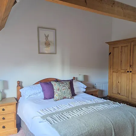 Kingfisher Barn-2