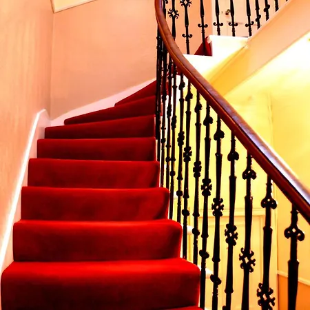 Balmore Guest House-3