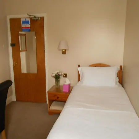South Park Guest House-3