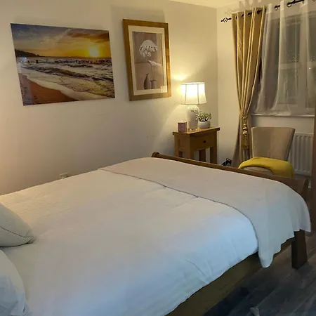 Room Only- Option Of The Entire House If Available - Private Property In Quiet Estate-3