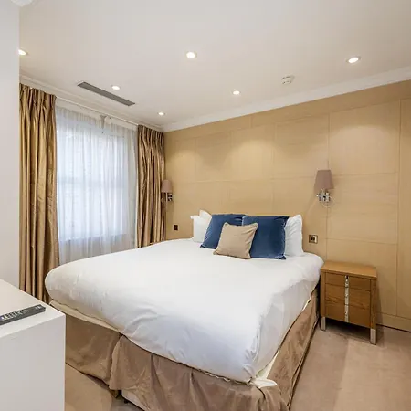 Claverley Court Apartments Knightsbridge-2