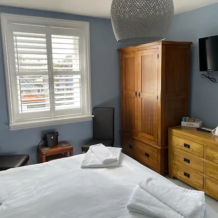 Lantana Guest House-3