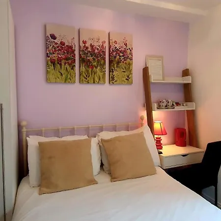 Grand Pier Guest House-3