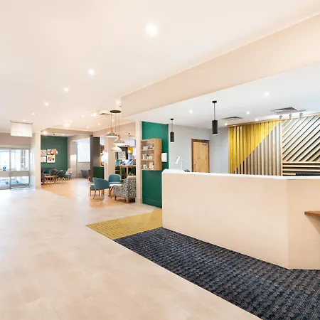 Holiday Inn Gloucester - Cheltenham By Ihg-3