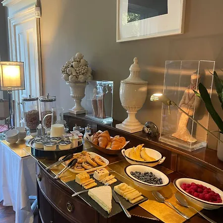 Six Brunton Place Guest House-2
