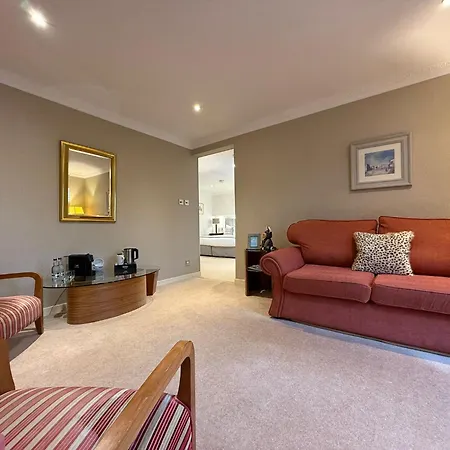 The Airds Hotel And Restaurant-2