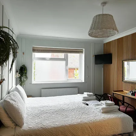 The Townhouse 101-2