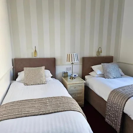 Highfield Guest House-2