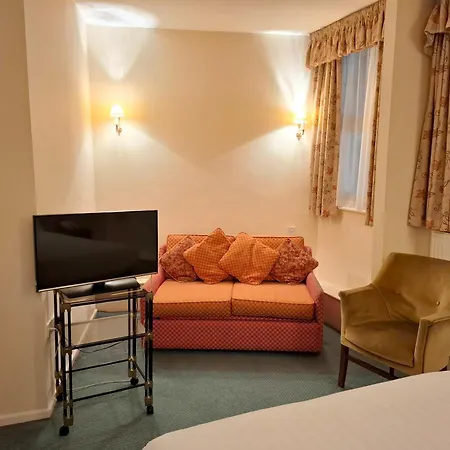 Borough Arms Hotel-2