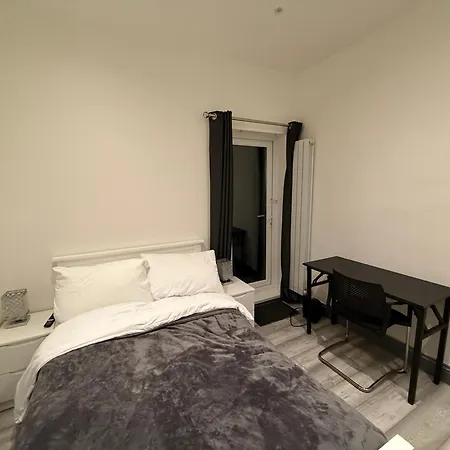 Rooms In Modernised Victorian House-2