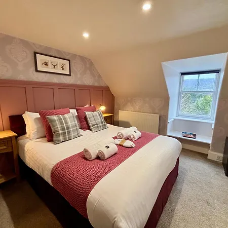 Carra Beag Guest House-3