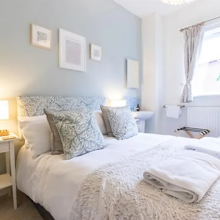Poole Park House-2