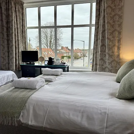 The Crescent Guest House-3