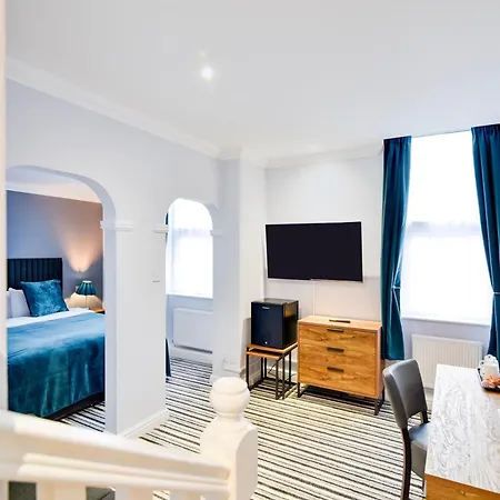 Aston Court Derby City Centre By Belvilla-2