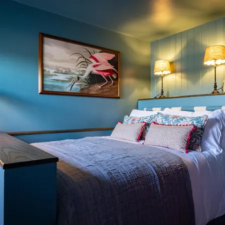 The White Hart - A Heartwood Inn-2