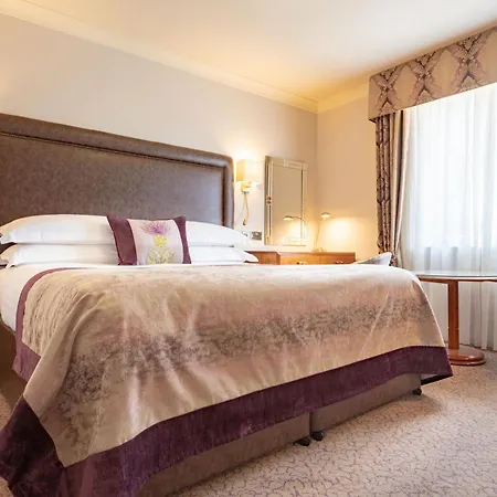 Swan'S Nest Hotel-2