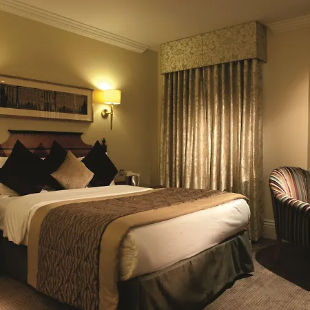 Hendon Hall-2