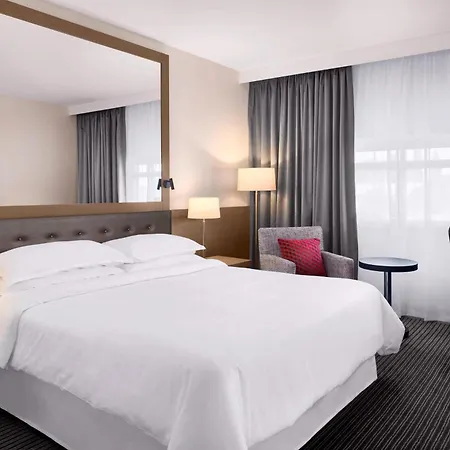 Sheraton Heathrow Hotel-3