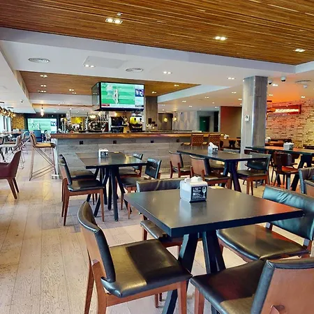 Village Hotel Cardiff-3