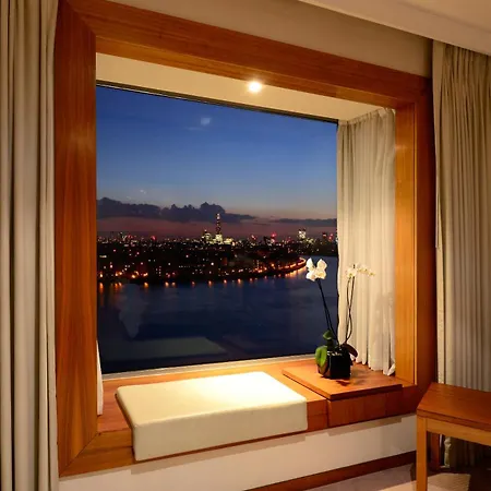 Canary Riverside Plaza Hotel-3