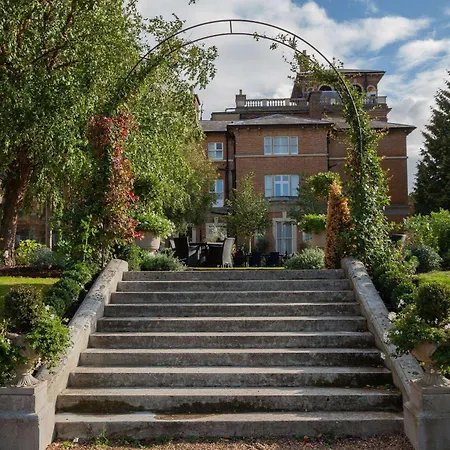Oatlands Park Hotel-3