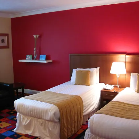 Caledonian Hotel-2