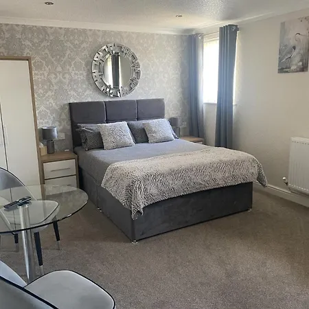 The Libra - Adults Only B&B With Guaranteed Carpark-3