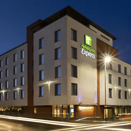 Holiday Inn Express Cheltenham Town Centre By Ihg-3