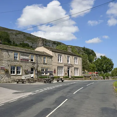 Tennant Arms Hotel-2