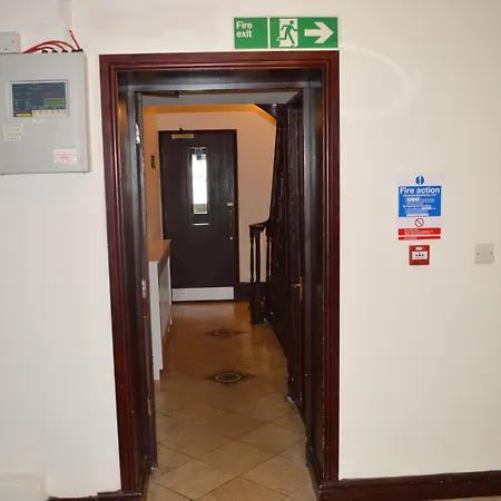 Globe Hotel-3