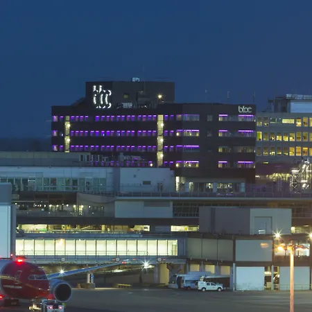 Bloc Hotel London Gatwick Airport-2