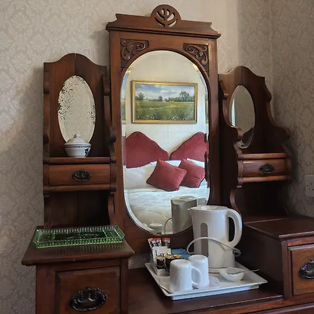 The Sycamore Guest House-3